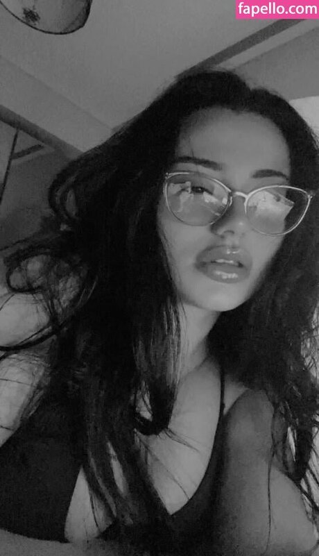Naakte gelekte OnlyFans-foto van Su Balc