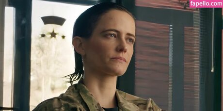 Naakte gelekte OnlyFans-foto van Evagreen