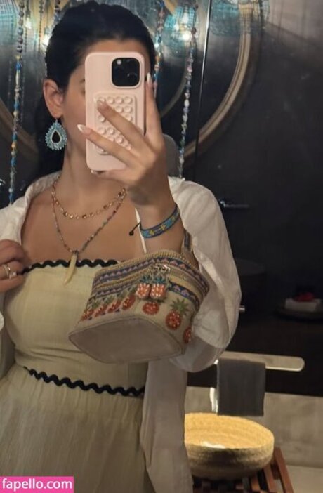 Naakte gelekte OnlyFans-foto van Adolladola