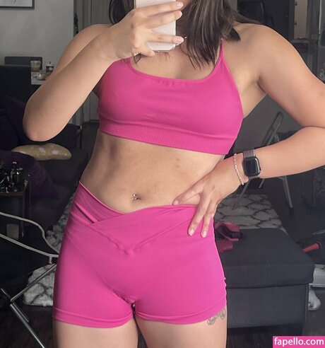 Naakte gelekte OnlyFans-foto van Tarantunya