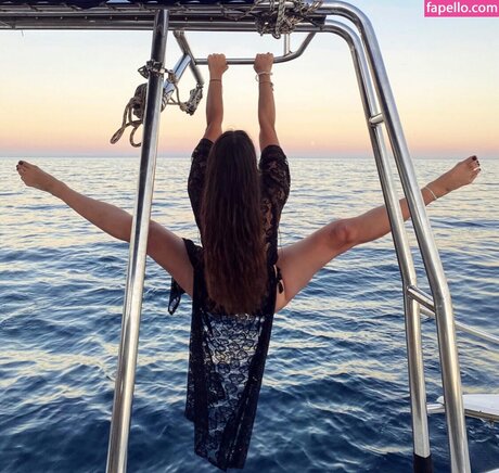 Naakte gelekte OnlyFans-foto van Katsiaryna Kavaleva