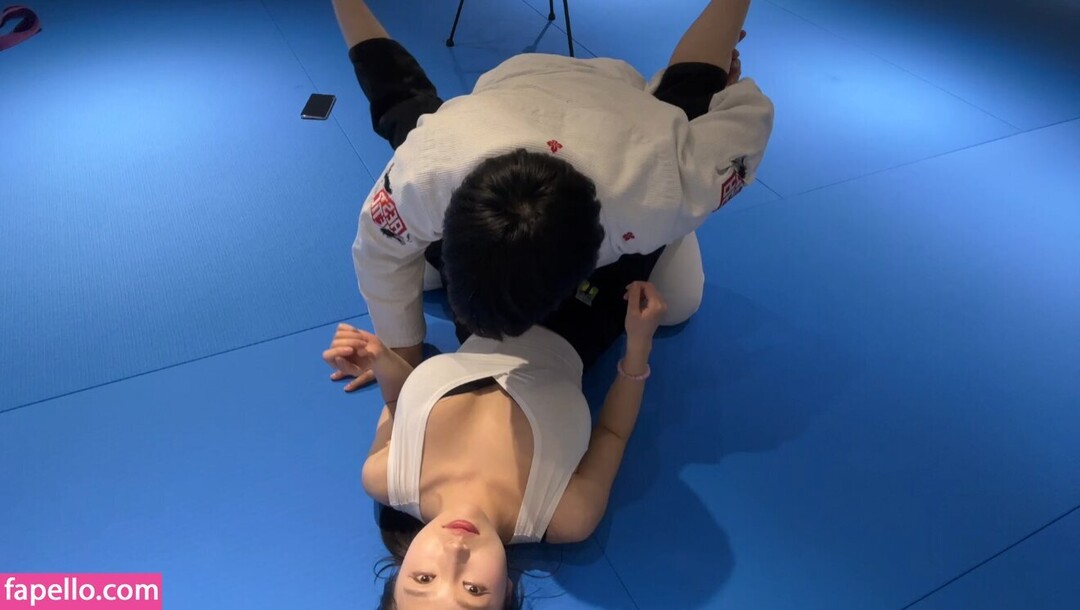 Naakte gelekte OnlyFans-foto van Yeonhwa #4 Naakte gelekte OnlyFans-foto van Yeonhwa #4