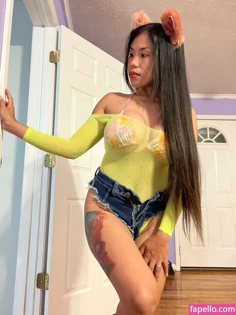 Naakte gelekte OnlyFans-foto van Miaandmonami