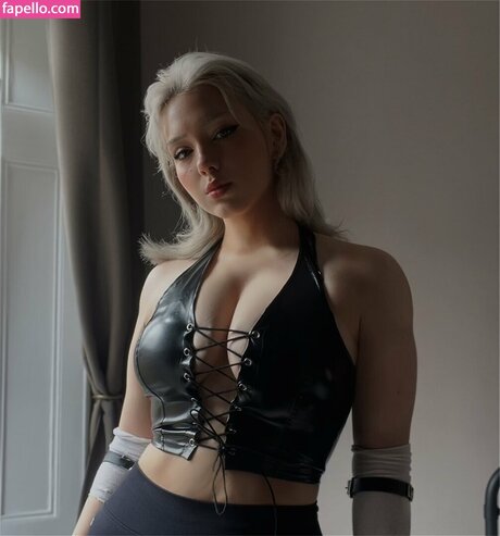 Naakte gelekte OnlyFans-foto van Kvwviiju