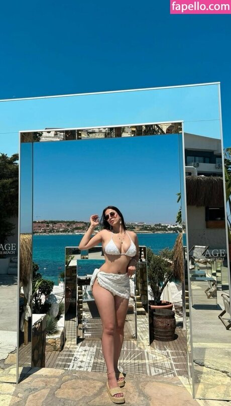 Naakte gelekte OnlyFans-foto van Sseliingn