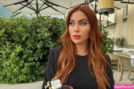Naakte gelekte OnlyFans-foto van Taratabitha