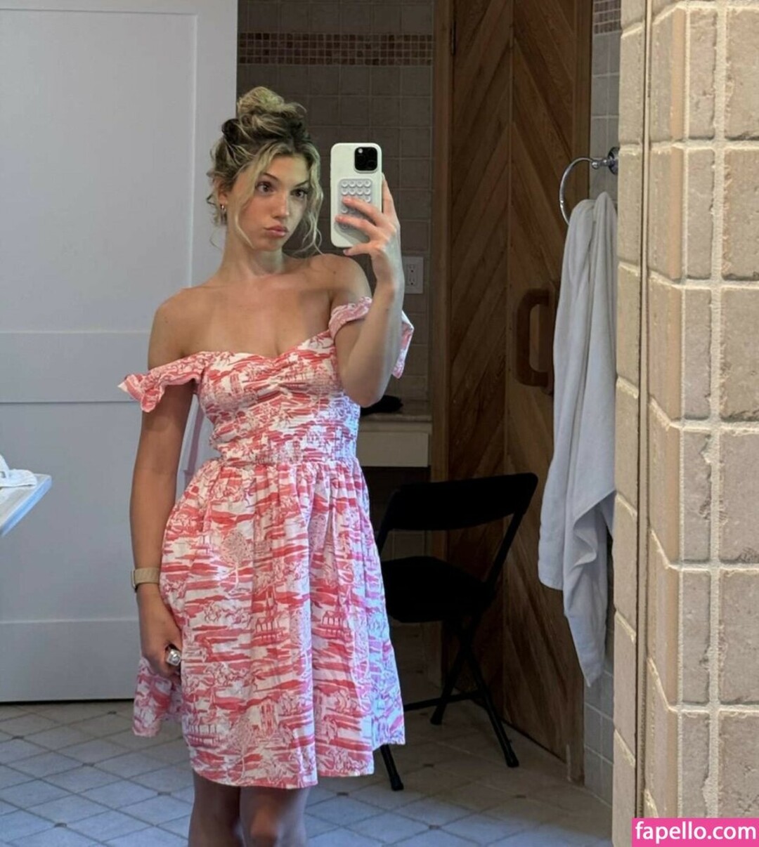 Naakte gelekte OnlyFans-foto van Megan Eugenio #1029
