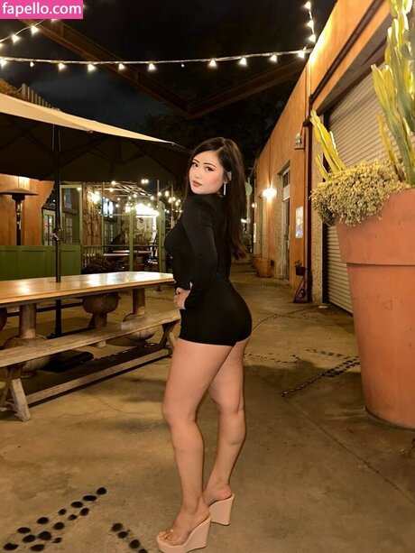 Naakte gelekte OnlyFans-foto van Itsthechia