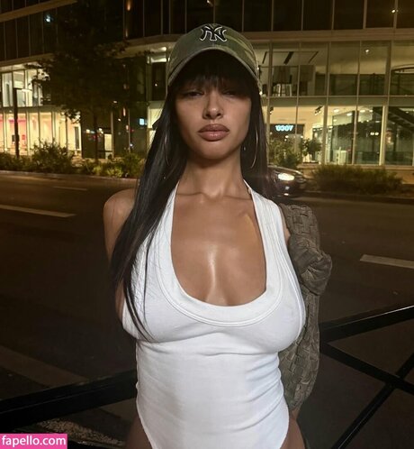 Naakte gelekte OnlyFans-foto van Alexis Carrington