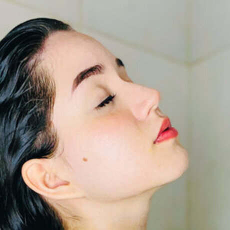 Naakte gelekte OnlyFans-foto van Uveth