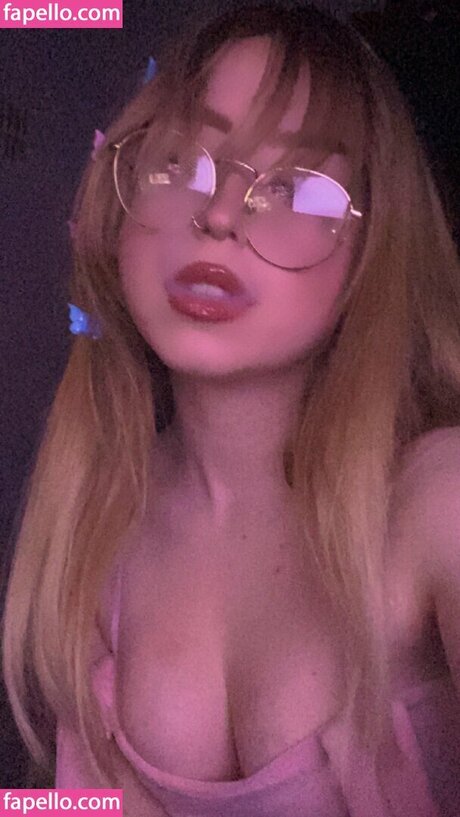 Naakte gelekte OnlyFans-foto van Tamothie