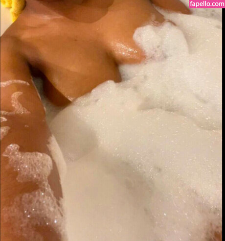 Naakte gelekte OnlyFans-foto van Honeypot1766