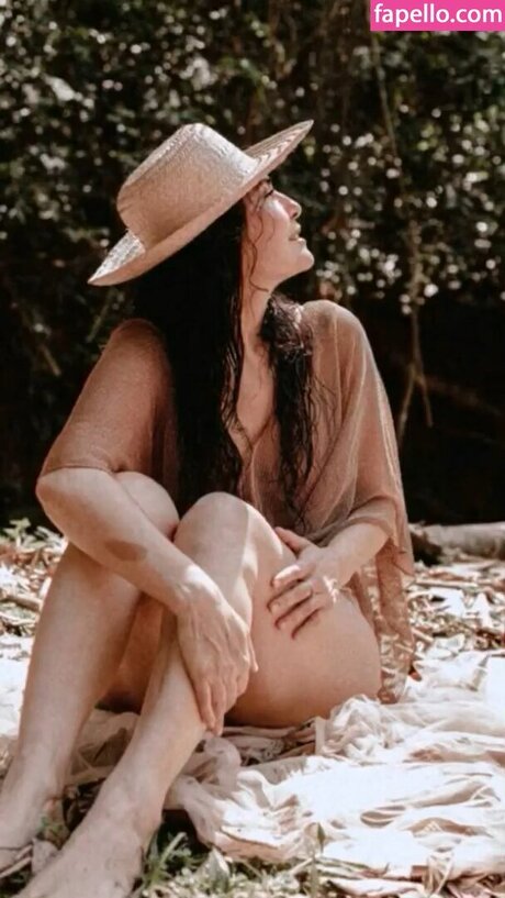 Naakte gelekte OnlyFans-foto van Leticia Sabatella