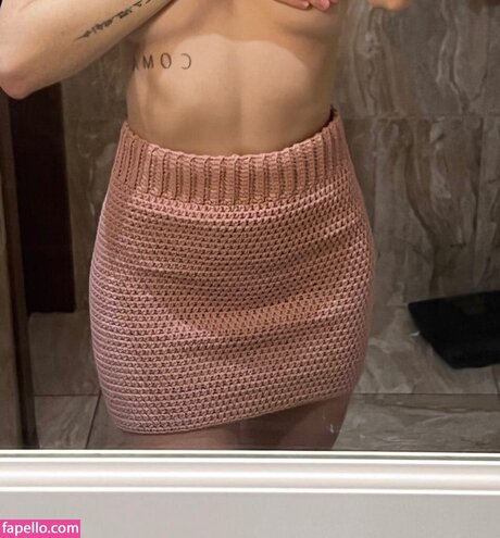 Naakte gelekte OnlyFans-foto van Albertaberlin