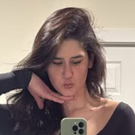 Naakte gelekte OnlyFans-foto van Elyse Myers