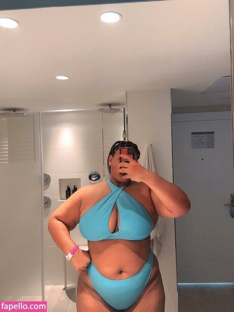 Naakte gelekte OnlyFans-foto van Airam Natt