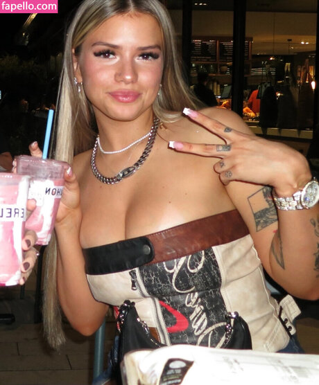 Naakte gelekte OnlyFans-foto van Mentltitness