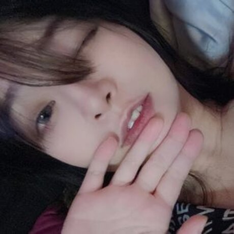 Naakte gelekte OnlyFans-foto van Angelakuo