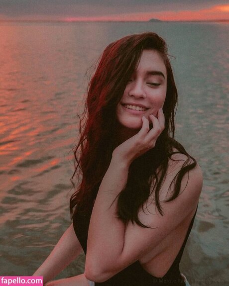 Naakte gelekte OnlyFans-foto van Katrina Dovey