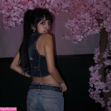 Naakte gelekte OnlyFans-foto van Aislinn Ritchie