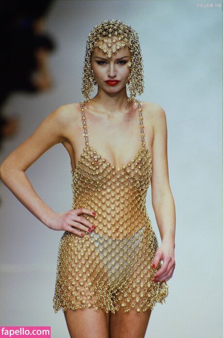 Adriana Karembeu