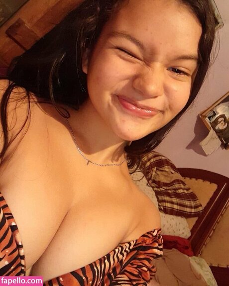 Naakte gelekte OnlyFans-foto van Luz Medina