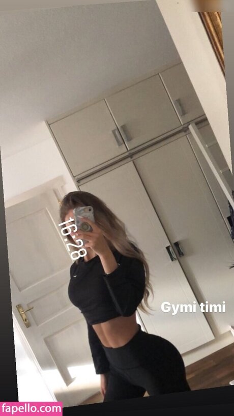 Naakte gelekte OnlyFans-foto van Charlie Ferarie
