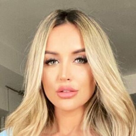 Naakte gelekte OnlyFans-foto van Thesassyone