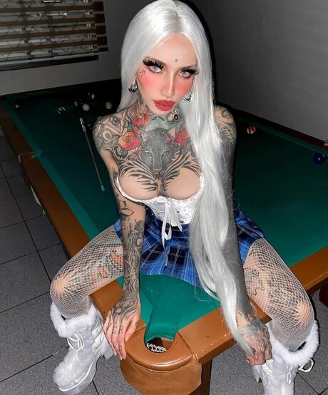 Naakte gelekte OnlyFans-foto van Divinajuventu