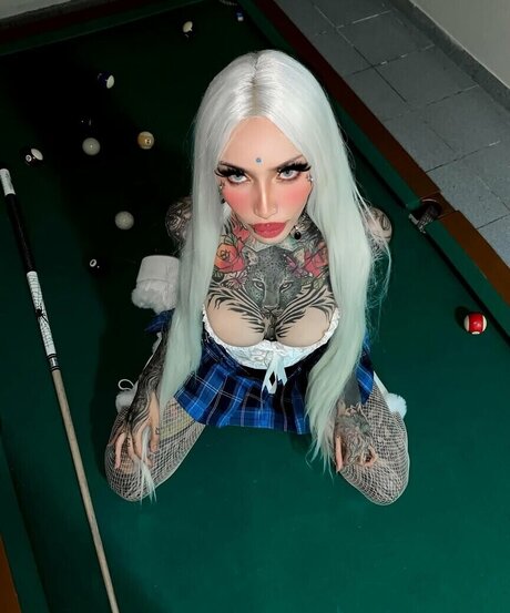Naakte gelekte OnlyFans-foto van Divinajuventu