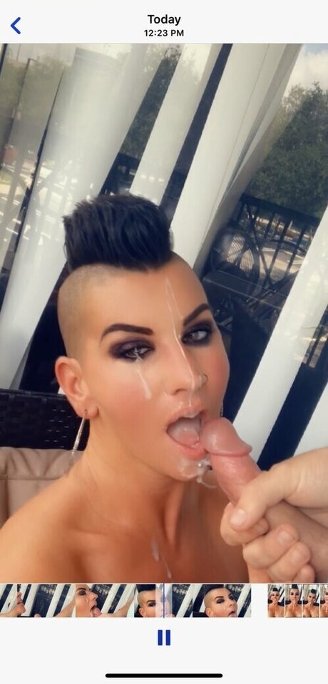 Naakte gelekte OnlyFans-foto van Michelena Rose