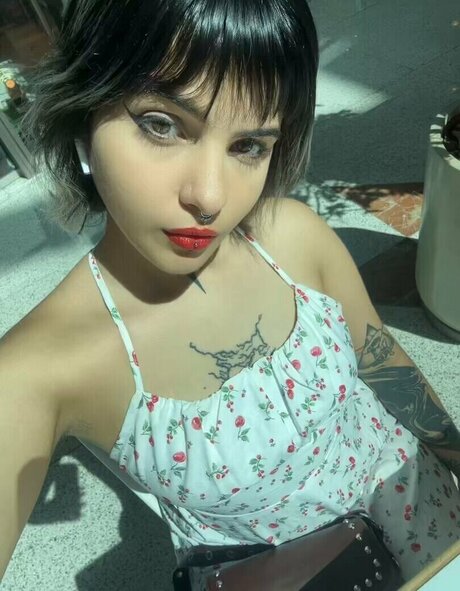 Naakte gelekte OnlyFans-foto van Zayamorx