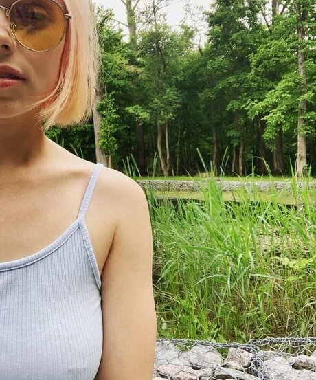 Naakte gelekte OnlyFans-foto van Velvet Tatti