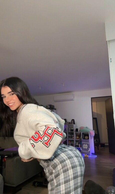 Naakte gelekte OnlyFans-foto van Alanalarana