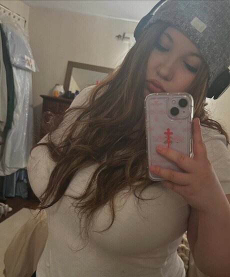 Naakte gelekte OnlyFans-foto van Coffing0r3