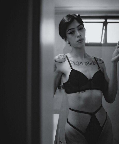 Naakte gelekte OnlyFans-foto van Clara Novais
