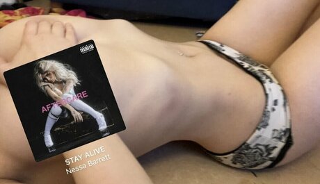 Naakte gelekte OnlyFans-foto van Leahbunnyy