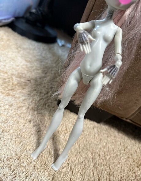 Zombie_Doll