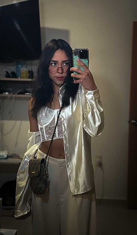 Naakte gelekte OnlyFans-foto van Daiden