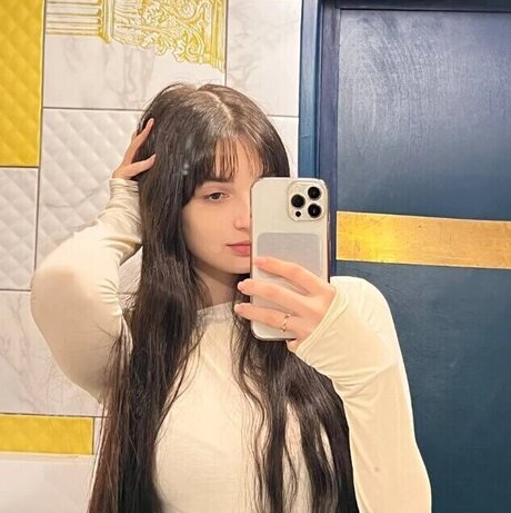 Naakte gelekte OnlyFans-foto van Prudencebestwick