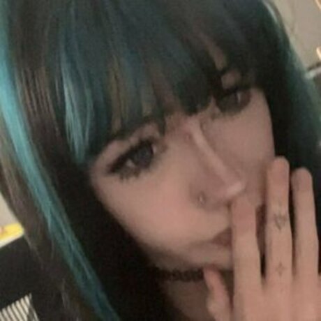 Naakte gelekte OnlyFans-foto van Doublekcryystals