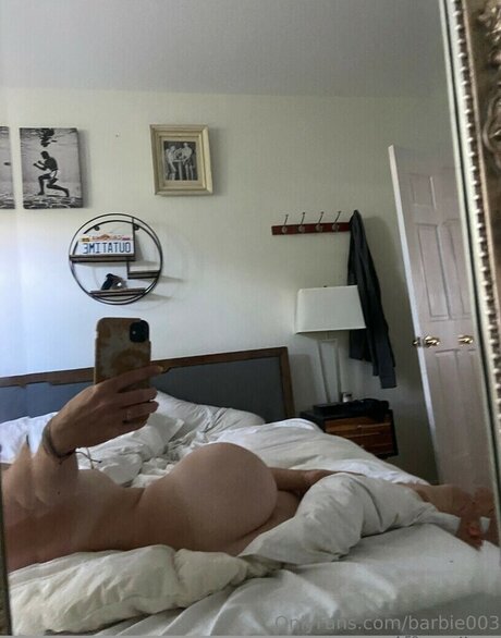 Naakte gelekte OnlyFans-foto van Kenzierae