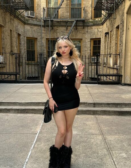 Naakte gelekte OnlyFans-foto van Talkfastellie