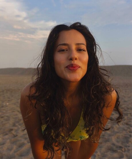 Camila Erika Montengro Rubina