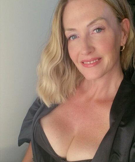 Naakte gelekte OnlyFans-foto van Katestofkates