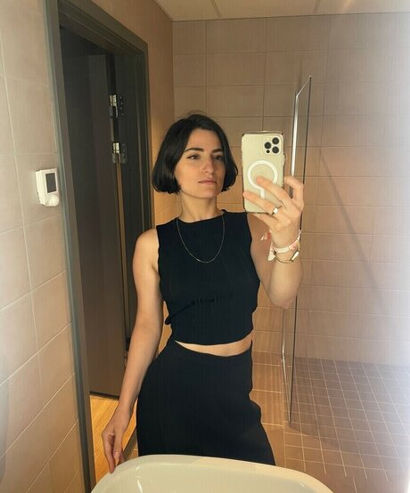 Naakte gelekte OnlyFans-foto van Mattiel Brown
