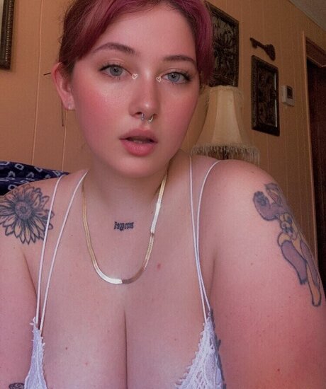 Naakte gelekte OnlyFans-foto van Pixiepais