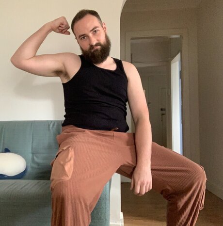 Naakte gelekte OnlyFans-foto van Boi 