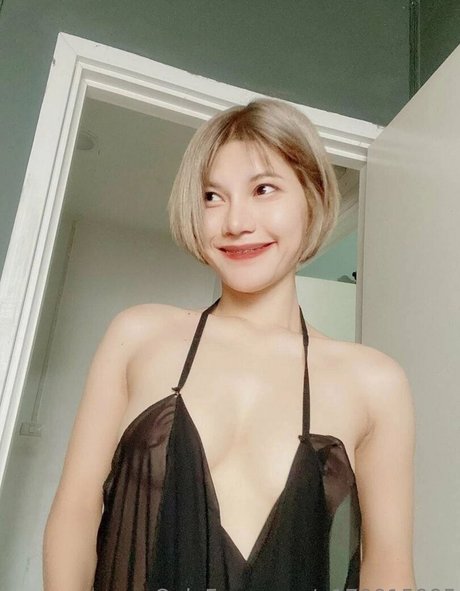 Naakte gelekte OnlyFans-foto van Tonaorr