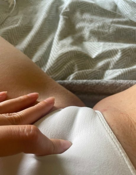 Naakte gelekte OnlyFans-foto van Mariiaguijarro